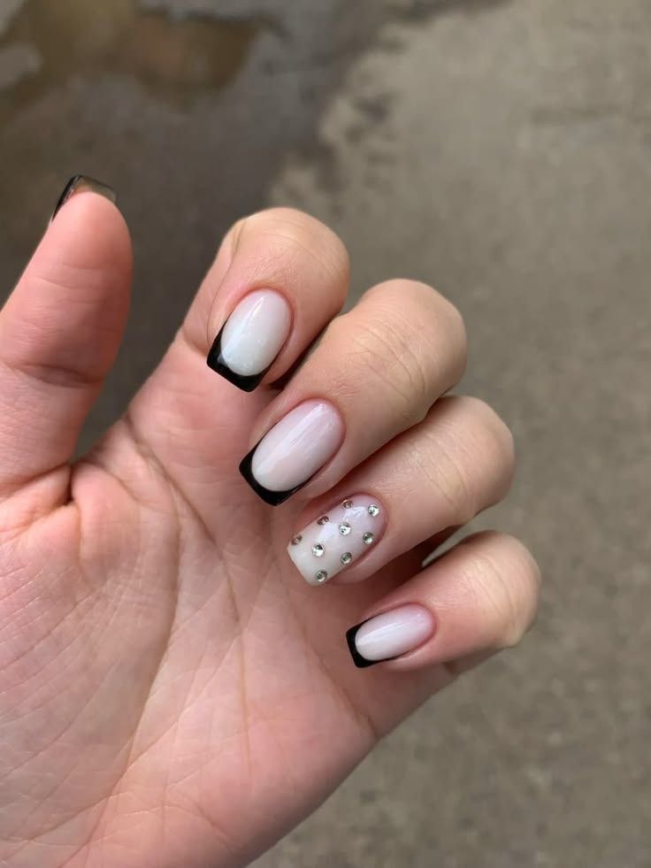 Clean Girl Nail Aesthetic: How to Get a Polished, Minimalist Look