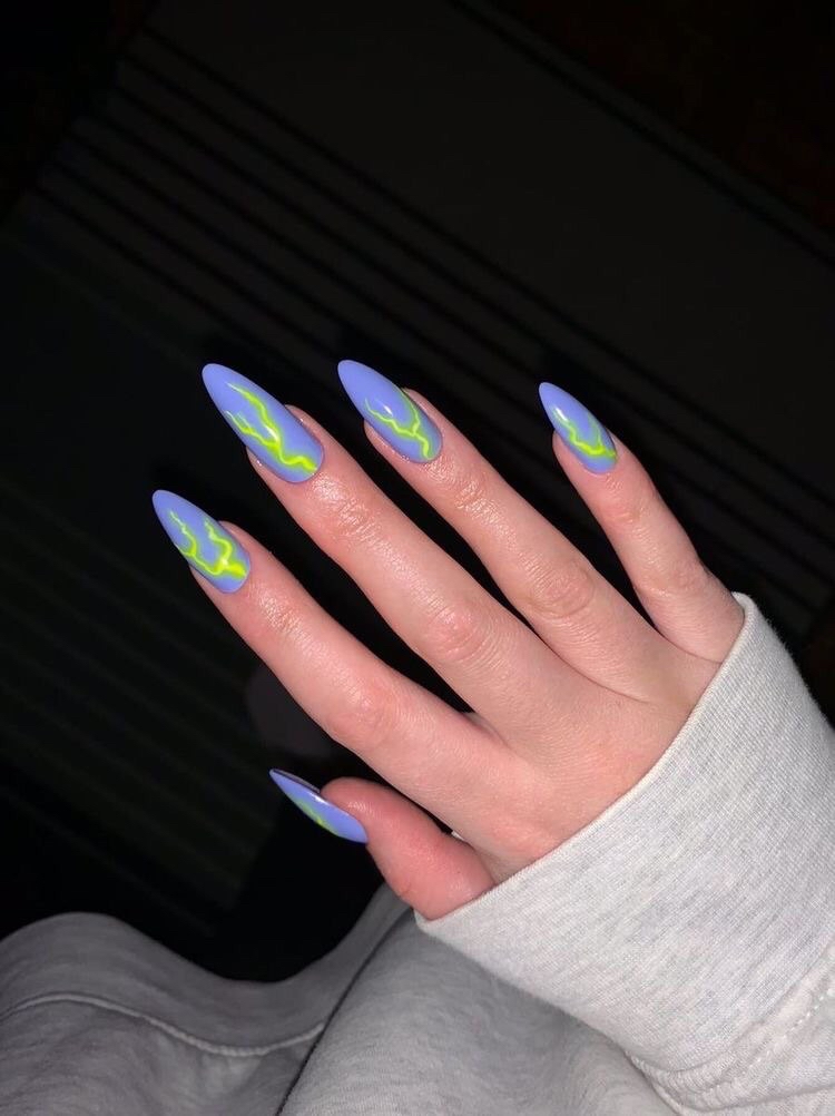 Neon Bolt Periwinkle Nails: How to Get This Electric Look