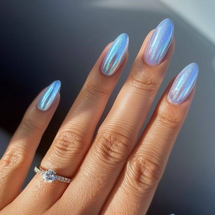Aurora Chrome Nails: How to Get the Ethereal Spring Manicure Trend