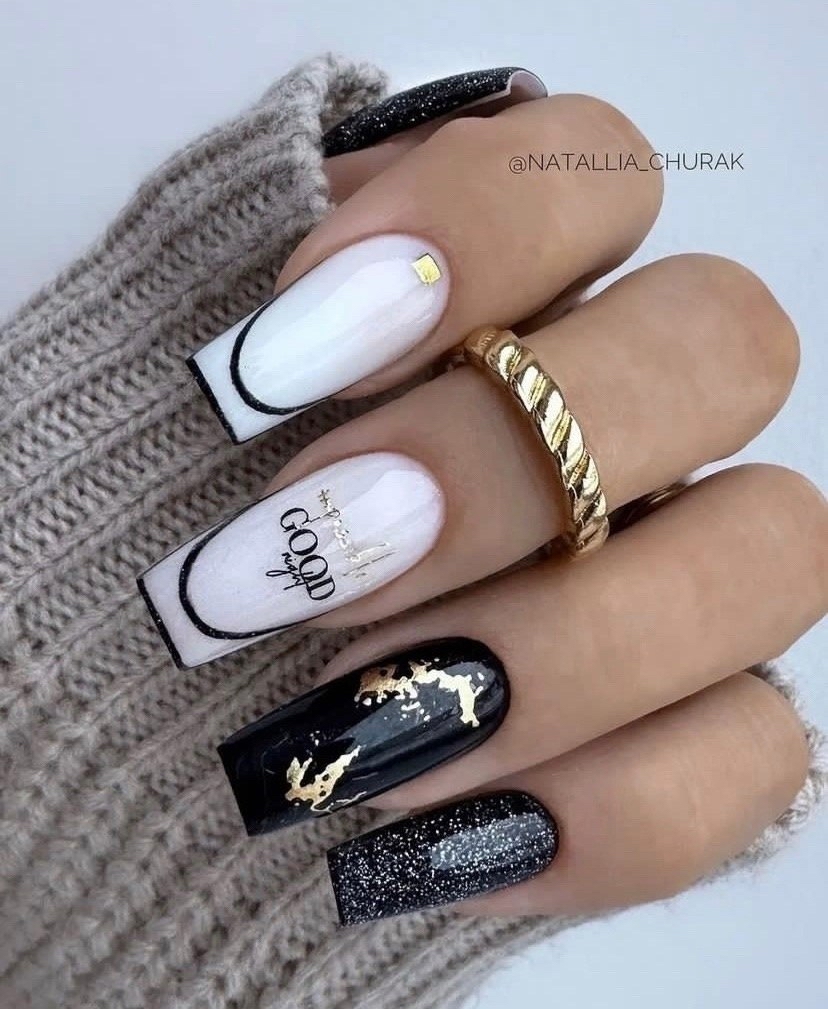 Velvet Magnetic Nails: The Coziest Winter Manicure Trend