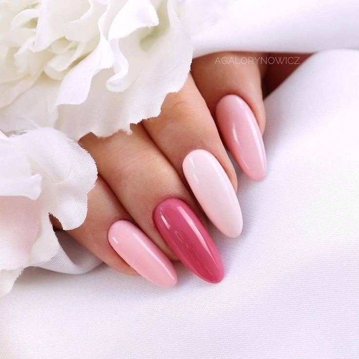 Rose Jelly Nails: How to Get the Softest Spring Manicure Trend