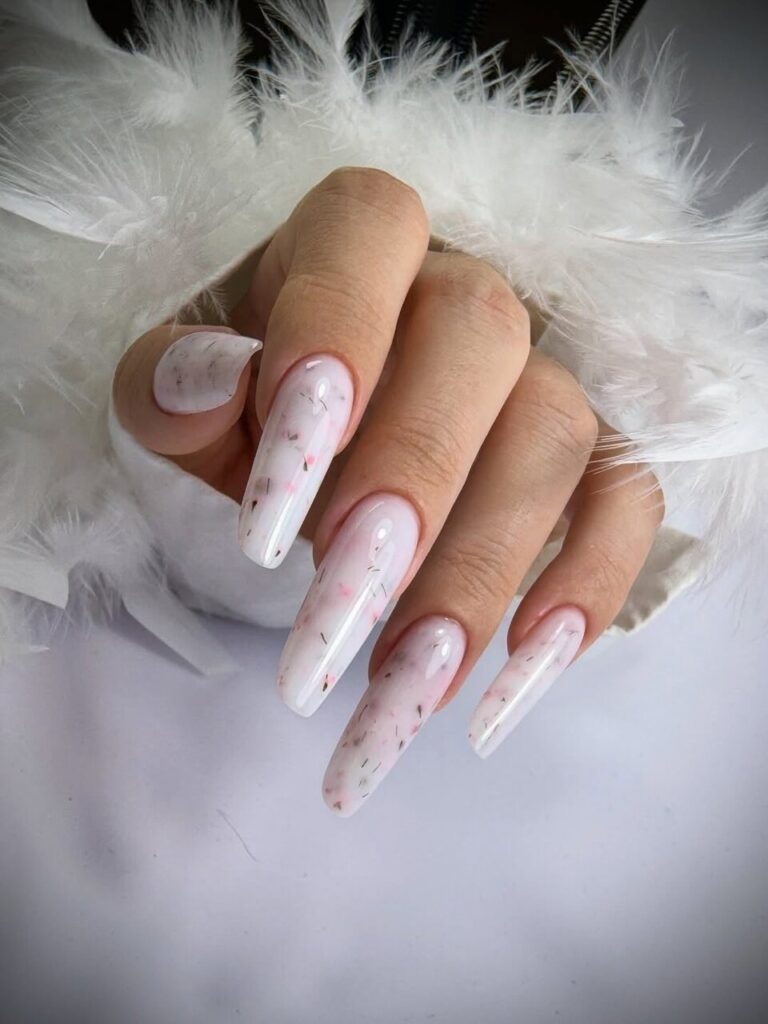 Pressed Petal Nails: The Dreamiest Spring Manicure Trend