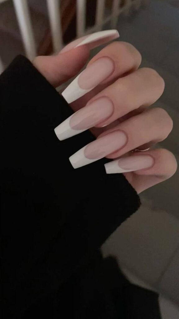 Milky French Nails: The Softest Autumn Manicure Trend to Try