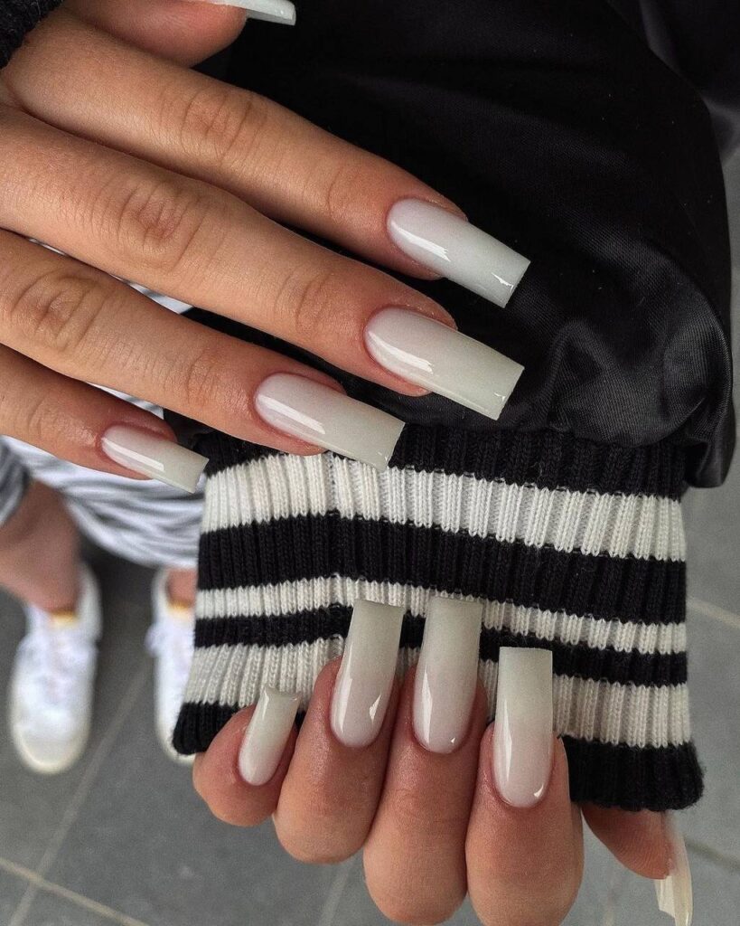 Milky Nails: How to Get the Cleanest Spring Manicure Trend