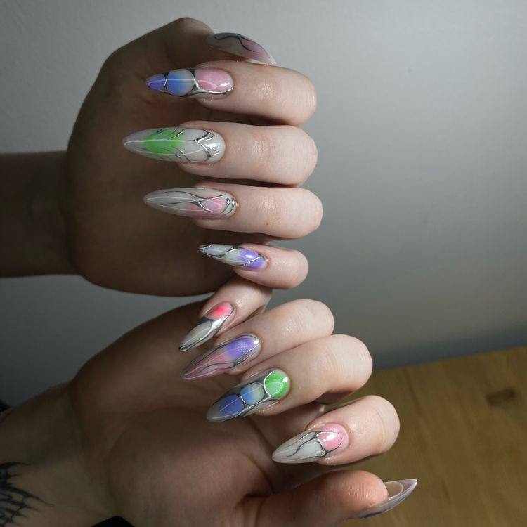 Jelly Nails with Chrome Linework: A Guide to Mastering Translucent Nail Art