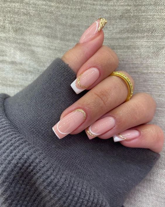 Gilded French Nails: The Coziest Autumn Manicure Trend