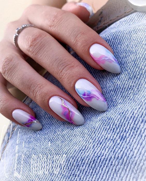 Watercolor Quartz Nails: The Dreamiest Spring Manicure Trend