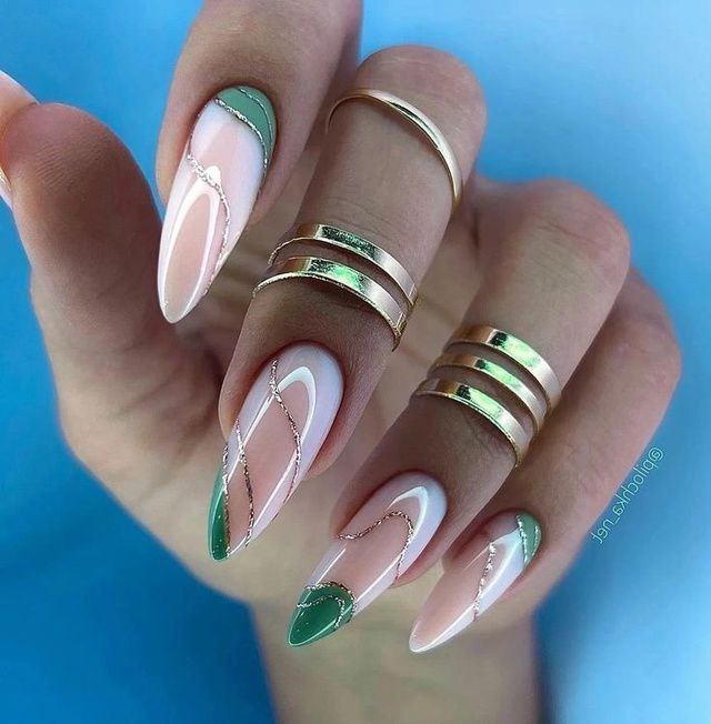 Sage Wave Nails: The Coziest Autumn Manicure Trend