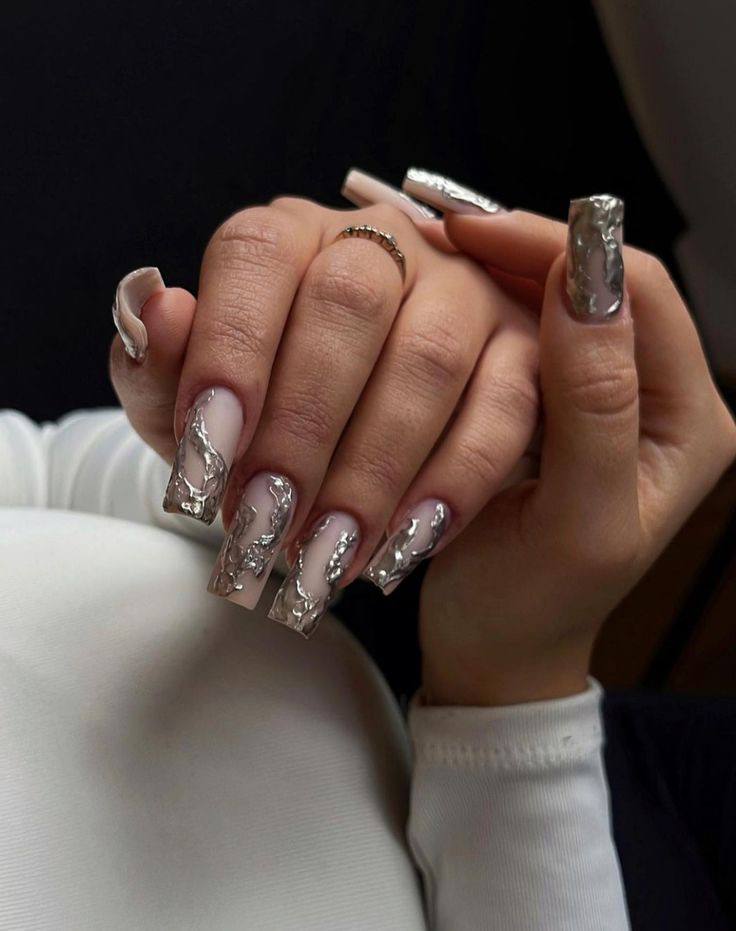 Liquid Metal Nails: How to Master the 3D Molten Silver Aesthetic