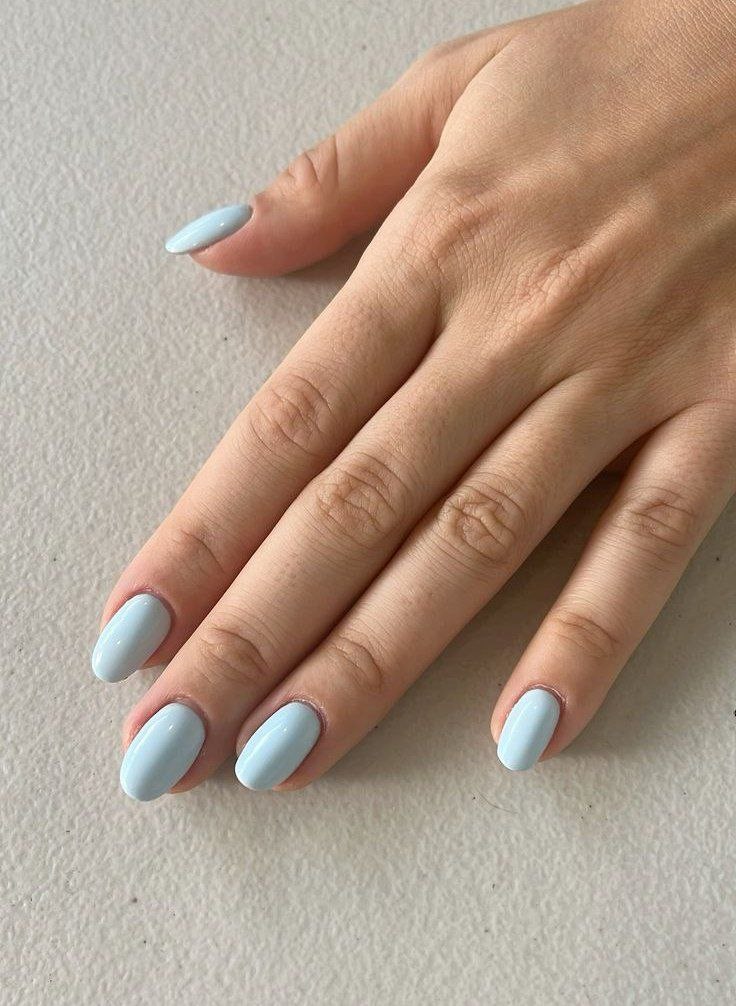 Butter Yellow Nails: The Softest Spring Manicure Trend