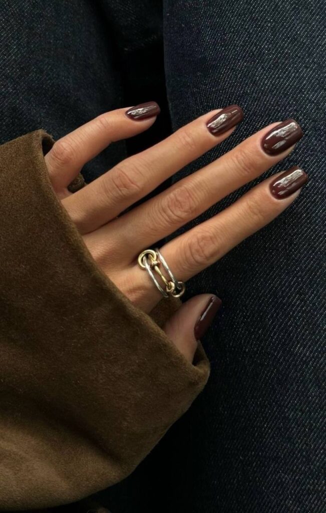 Espresso Nails: The Ultimate Deep Brown Manicure for Autumn