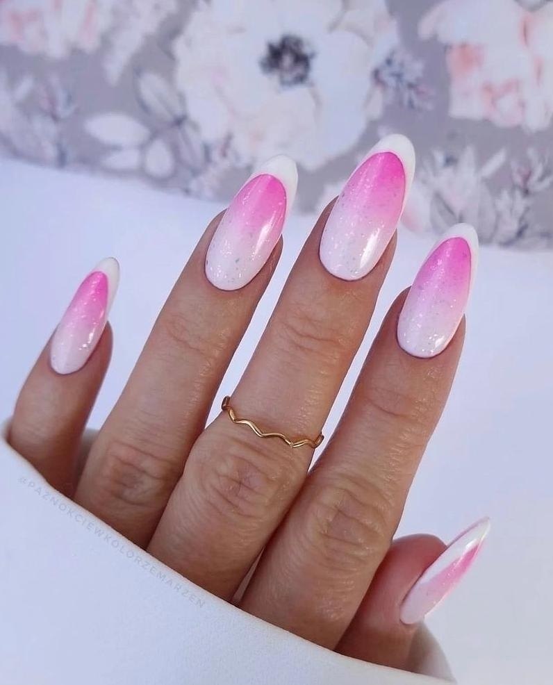 Aura Nails: How to Achieve the Dreamiest Spring Manicure Trend